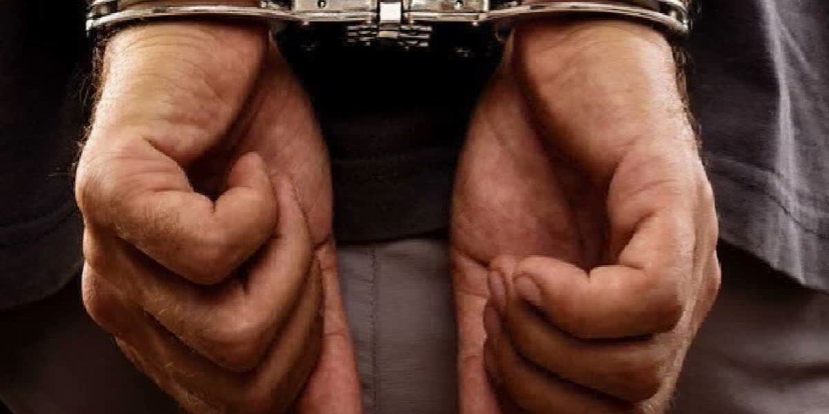 FIA Seizes Cash and Devices in Hawala-Hundi Operation FIA Seizes Cash and Devices in Hawala-Hundi Operation