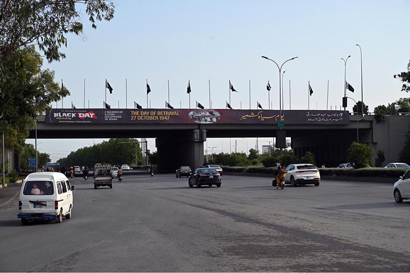 Large banner displayed on Zero Point Bridge for Kashmir Black Day