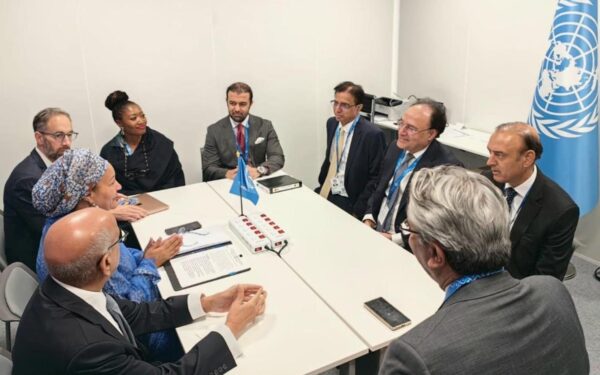 Aurangzeb meets UN deputy secretary-general on climate financing Aurangzeb meets UN deputy secretary-general on climate financing