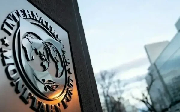 IMF Urges Countries to Boost Funds Amid Economic Risks IMF Urges Countries to Boost Funds Amid Economic Risks