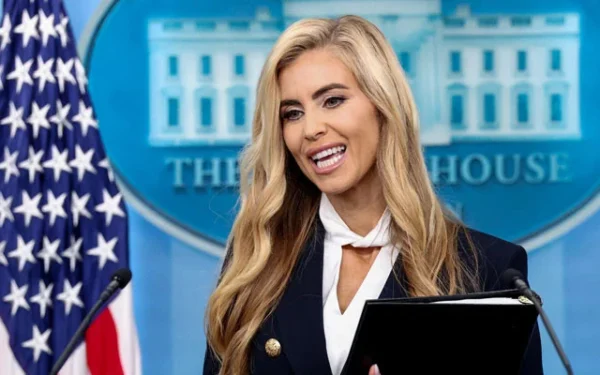 White House Press Secretary Faces Scrutiny Over Legal Credentials White House Press Secretary Faces Scrutiny Over Legal Credentials