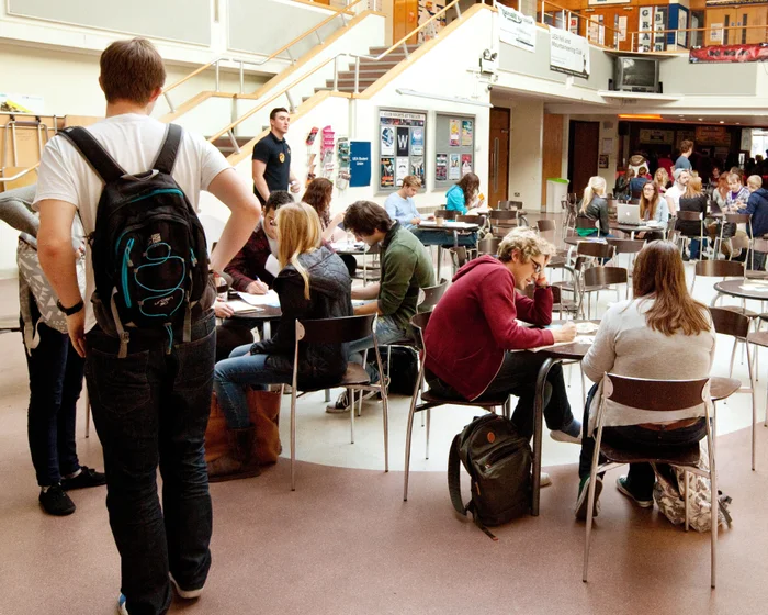 Chinese firm’s servers used in UK student app Chinese firm’s servers used in UK student app