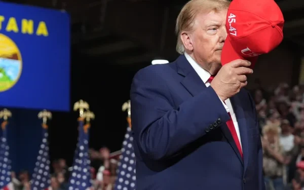 Trump’s Unusual Campaign Rallies Draw Odd Performances Trump’s Unusual Campaign Rallies Draw Odd Performances