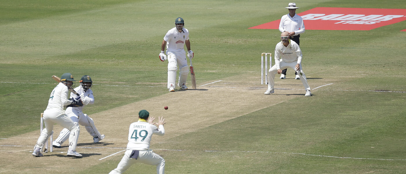 Australia dominate in series opener, secure 2-0 lead Australia dominate in series opener, secure 2-0 lead