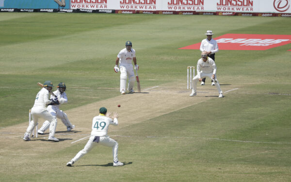 Australia dominate in series opener, secure 2-0 lead Australia dominate in series opener, secure 2-0 lead