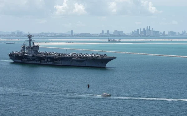 USS Abraham Lincoln Returns to San Diego After Year-Long Deployment