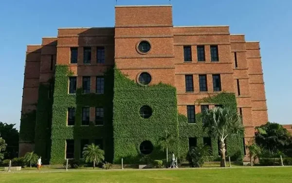 LUMS Launches Centre to Combat Air Pollution in Punjab LUMS Launches Centre to Combat Air Pollution in Punjab