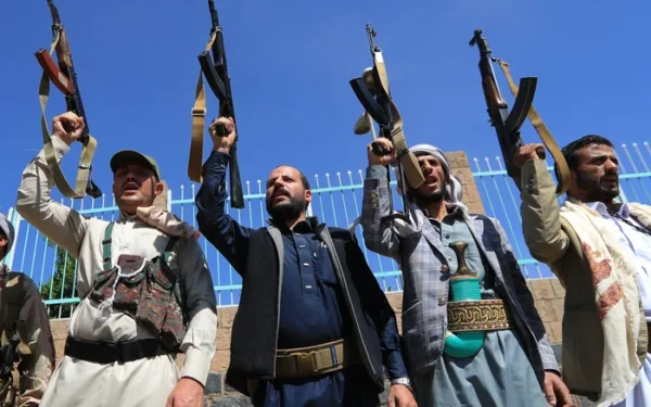 UAE Agrees to Resume Payments to Yemeni Forces Amid Houthi Advances UAE Agrees to Resume Payments to Yemeni Forces Amid Houthi Advances