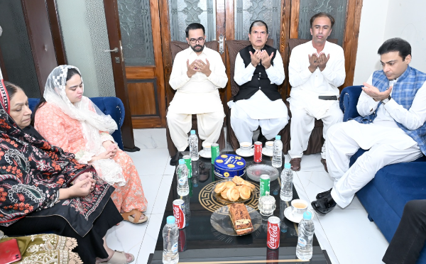 Hamza Shehbaz pays tribute to Shaheed Major Wajahat Waheed’s family