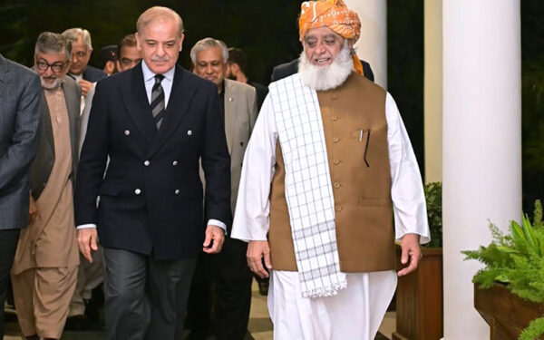 Ulema Leader Meets Prime Minister at Official Residence