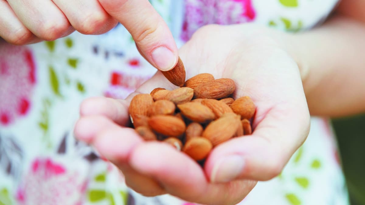 Almonds to Cost More as Customs Values Increase Almonds to Cost More as Customs Values Increase