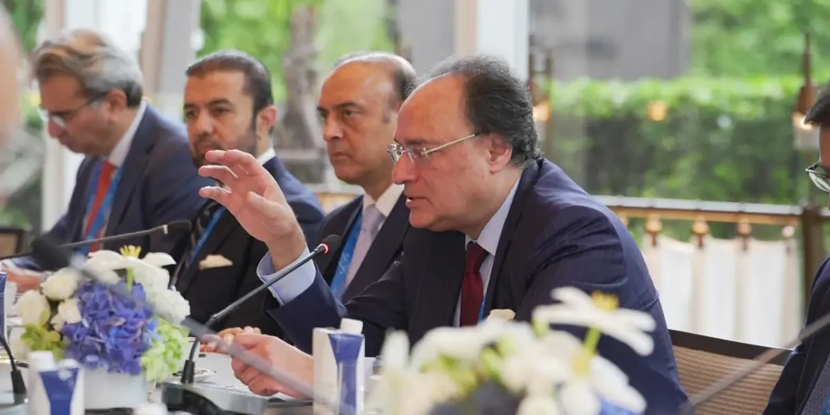 Pakistan Seeks 4% Growth with Diversified Financing