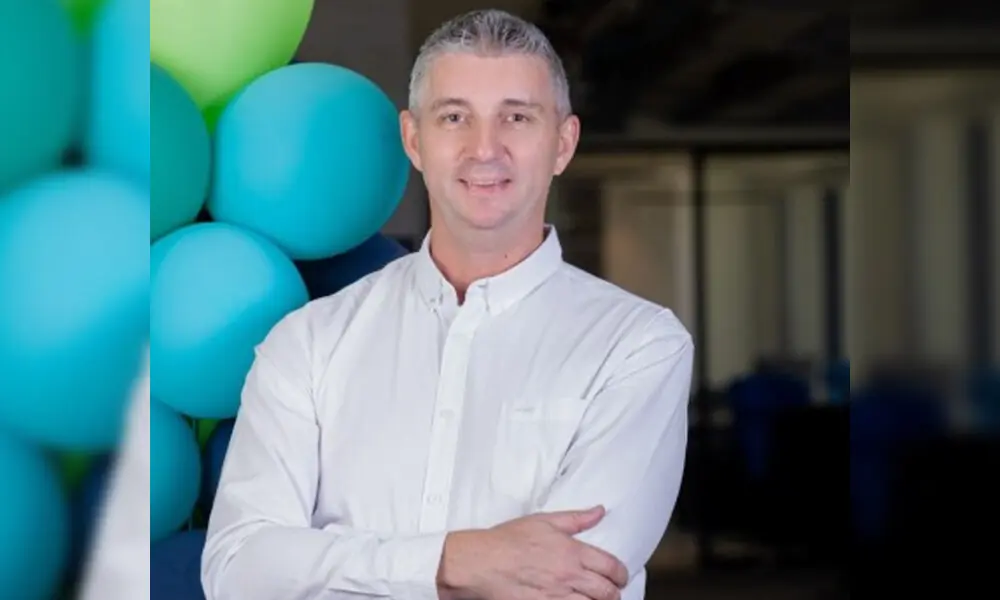 PIA Nominates Former SalamAir CEO Adrian Hamilton-Manns as New CEO PIA Nominates Former SalamAir CEO Adrian Hamilton-Manns as New CEO