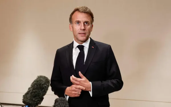 Macron criticizes Trump for exploiting French riots Macron criticizes Trump for exploiting French riots