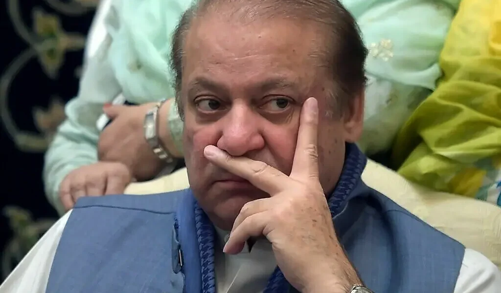Nawaz Sharif Inspects Development Projects in Lahore Nawaz Sharif Inspects Development Projects in Lahore