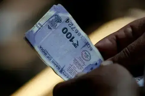 RBI intervention halts rupee’s slide but risks persist RBI intervention halts rupee’s slide but risks persist