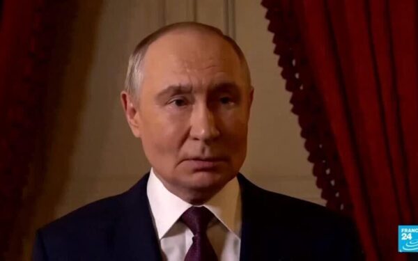 Russia Agrees to Resume Peace Talks with Ukraine, US