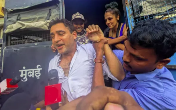 Bollywood actor Imran Khan faces deportation from India Bollywood actor Imran Khan faces deportation from India