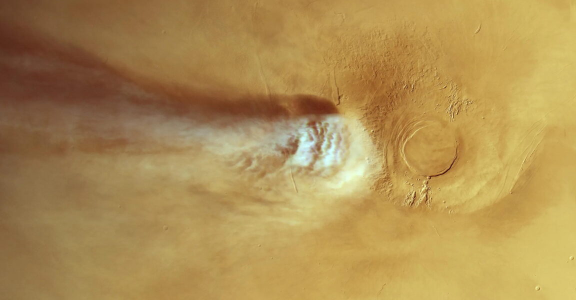 Mysterious 1,000-mile cloud on Mars explained by new physics Mysterious 1,000-mile cloud on Mars explained by new physics
