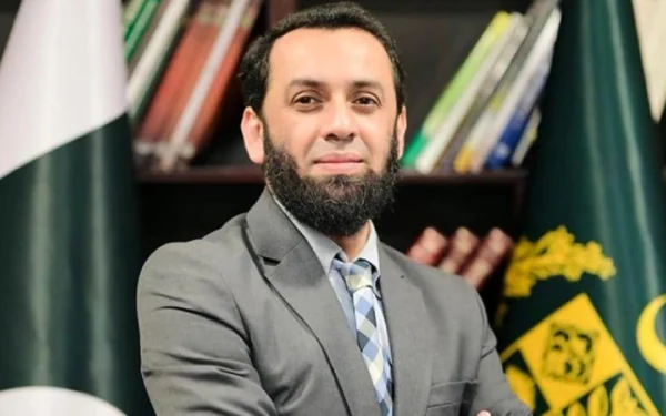 Federal minister criticizes PTI leadership on KP security