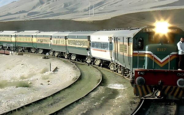Pakistan Railways Launches .5 Billion Project to Improve Karachi-Rohri Track
