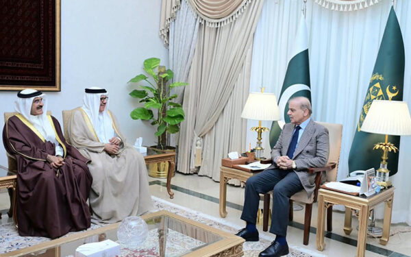 Bahrain’s Foreign Minister Meets with Pakistani Prime Minister Bahrain’s Foreign Minister Meets with Pakistani Prime Minister
